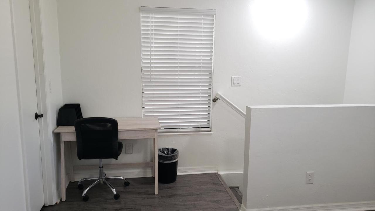 Discover Luxury Condo Steps Away From Celebration Pointe And I-75! Gainesville Kültér fotó