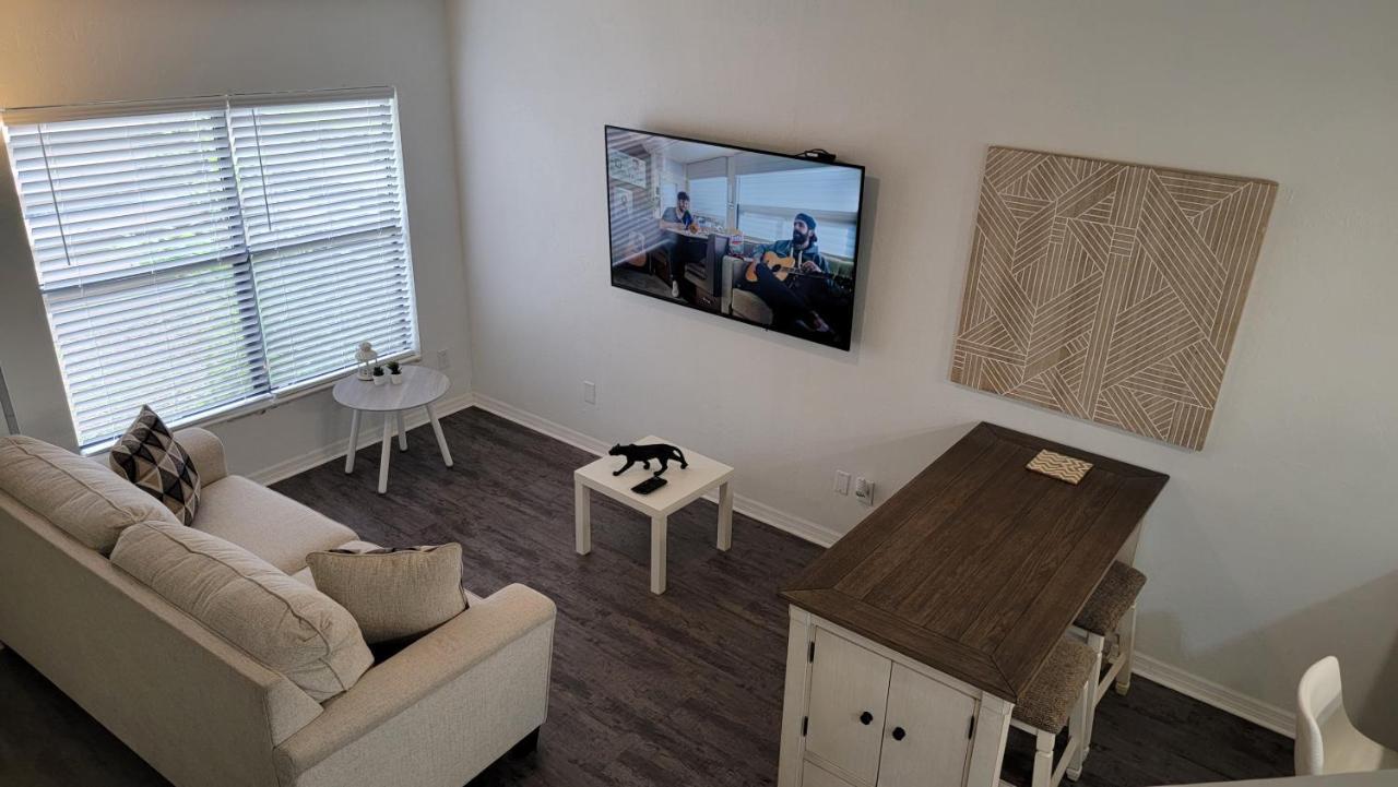 Discover Luxury Condo Steps Away From Celebration Pointe And I-75! Gainesville Kültér fotó